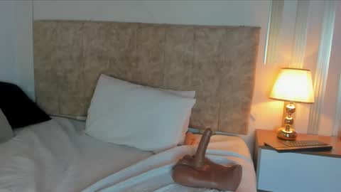 angelinarouse_ online show from 12/04/25, 05:39