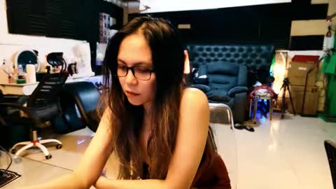 Angel online show from 09/22/25, 01:18