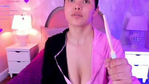 angeline online show from 04/17/26, 12:19