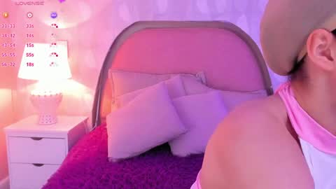 angeline online show from 05/04/26, 12:23
