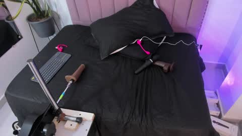 Angeline online show from 01/12/25, 07:31