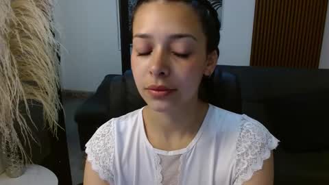 angeline_davies online show from 03/03/25, 12:05