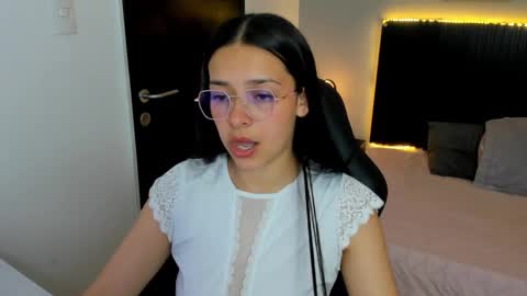 angeline_davies online show from 10/22/25, 04:02