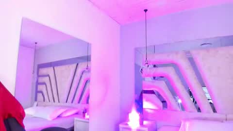 Angeline Heet online show from 11/19/25, 03:50