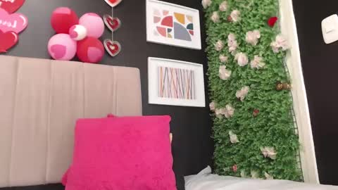 angel online show from 02/15/25, 09:37