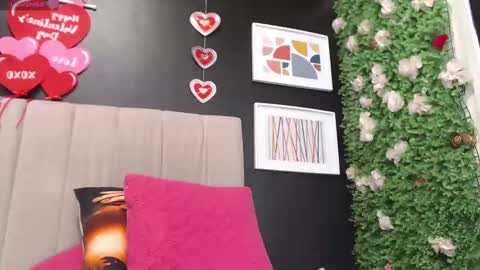 angel online show from 02/18/25, 11:52