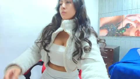 Angell cooper8 online show from 04/01/26, 12:17