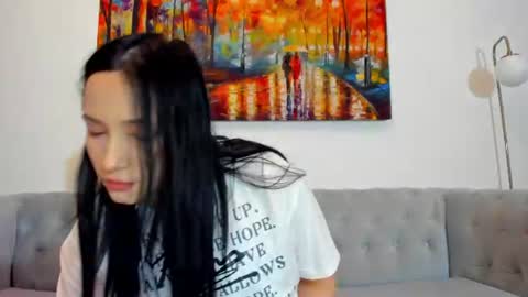 Snapshot of angell_sky_ chatting on 06/13/26, 07:23 Anne online show from 06/13/26, 07:23