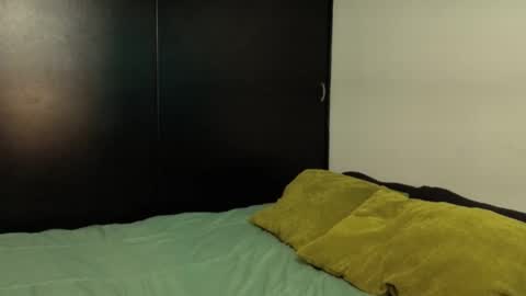  ANGELA ISABELLA  online show from 09/24/25, 12:30