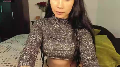  ANGELA ISABELLA  online show from 04/25/26, 07:55