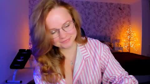 Snapshot of angellarud chatting on 02/26/26, 07:35 angellarud online show from 02/26/26, 07:35