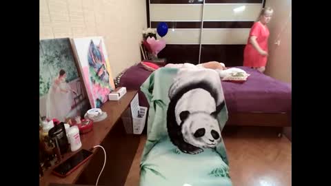 angelleah online show from 09/17/25, 12:07