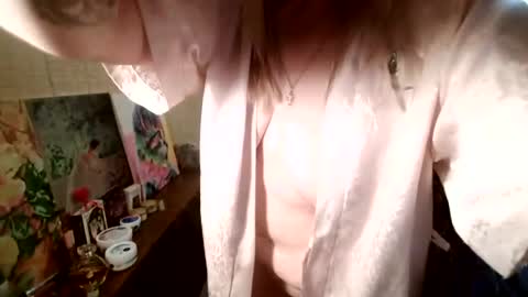 Snapshot of angelleah chatting on 06/24/26, 05:45 angelleah online show from 06/24/26, 05:45