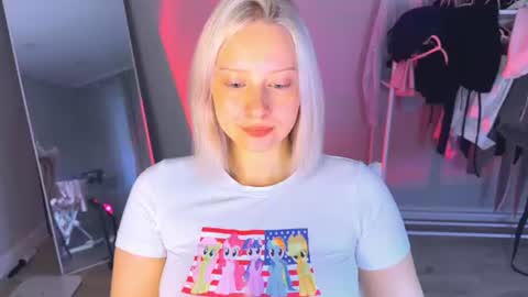 Cutie online show from 07/31/26, 12:04