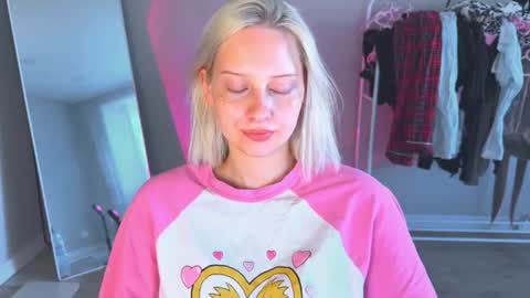 Cutie online show from 08/05/26, 10:18