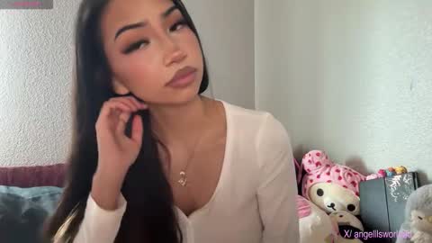 angel online show from 01/09/26, 08:21