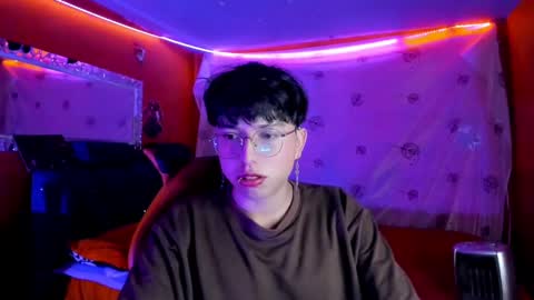 Angel  online show from 09/17/25, 05:42