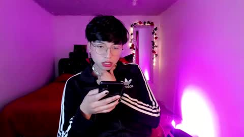 Angel  online show from 11/22/25, 06:23