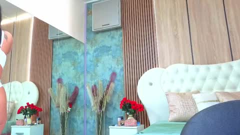 angellys online show from 05/05/26, 09:06