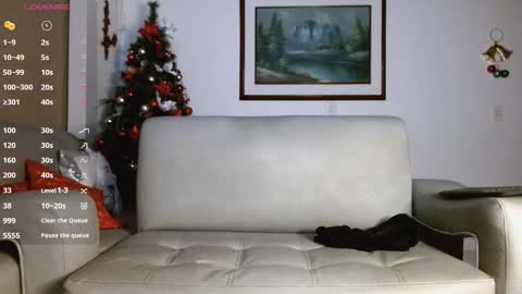 Angelm888-  online show from 12/04/25, 04:55