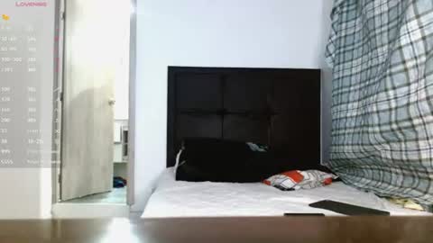 Snapshot of angelm888 chatting on 06/23/26, 05:05 Angelm888- online show from 06/23/26, 05:05