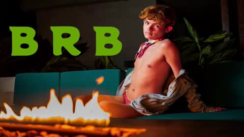 Angelo I work from home this is my room  online show from 02/09/25, 12:19