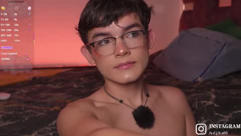 Angelo I work from home this is my room  online show from 11/21/25, 06:34