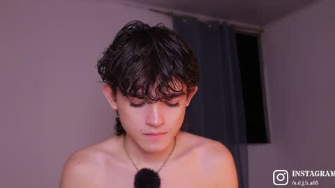 Snapshot of angelocute_ chatting on 05/17/26, 01:25 Angelo I work from home this is my room online show from 05/17/26, 01:25