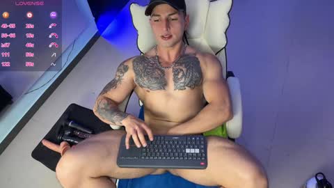 Snapshot of angeloferro1 chatting on 02/08/25, 01:43 Angelo Ferro online show from 02/08/25, 01:43