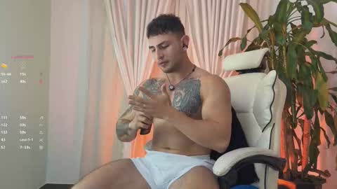 Angelo Ferro online show from 12/22/25, 03:58