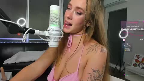 Angel online show from 12/11/24, 11:43