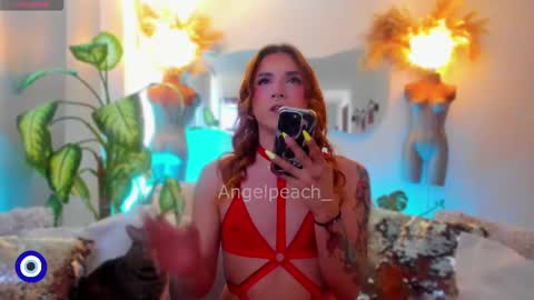 Angel online show from 12/01/25, 12:54