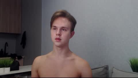 Angel online show from 10/26/25, 09:59