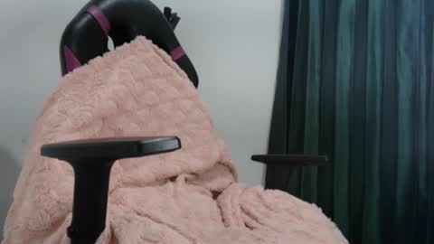 ivanna online show from 10/19/25, 02:34