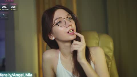 Nikki online show from 03/23/26, 06:28