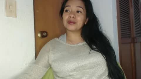 rebeca online show from 12/25/24, 12:16