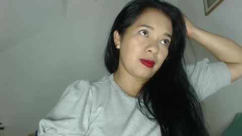 rebeca online show from 10/23/25, 08:18