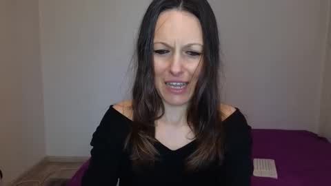 Giulia online show from 03/18/26, 12:30