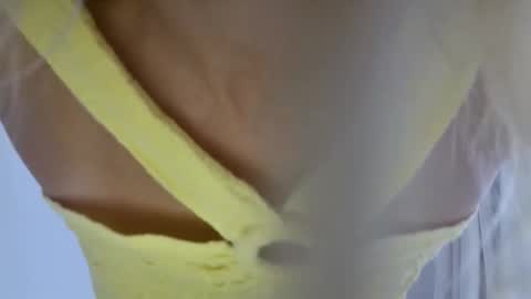 Alesia online show from 09/23/25, 05:54