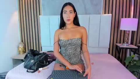 Angel  online show from 11/04/25, 12:32