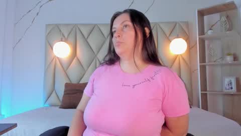 ANGIE online show from 12/02/25, 01:50