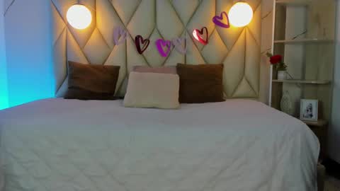 ANGIE online show from 02/22/26, 01:09