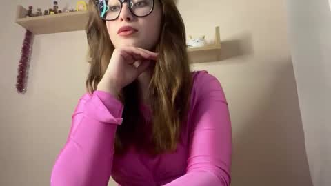 Snapshot of angelwhisper56 chatting on 02/09/26, 03:05 Lisa online show from 02/09/26, 03:05