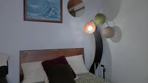 Angel Fox online show from 12/30/24, 08:58