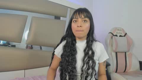 angely_js online show from 02/20/25, 08:58