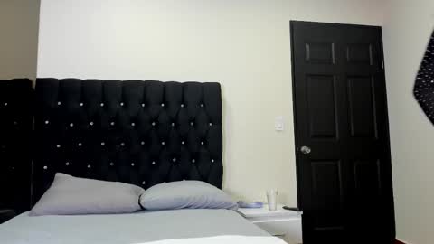 Snapshot of angelynaw chatting on 09/09/25, 11:10 AngelynaW online show from 09/09/25, 11:10