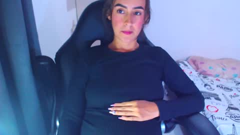 Snapshot of angie_dreamgirl chatting on 12/14/24, 01:59 IG angie dreamgirl01 online show from 12/14/24, 01:59