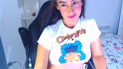 Snapshot of angie_dreamgirl chatting on 12/29/24, 09:52 IG angie dreamgirl01 online show from 12/29/24, 09:52