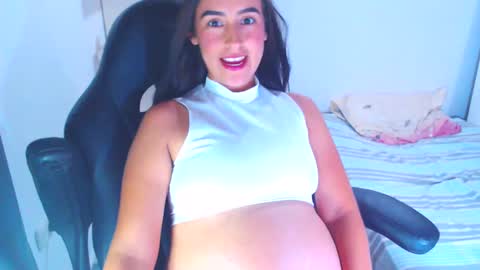 Snapshot of angie_dreamgirl chatting on 01/12/25, 05:54 IG angie dreamgirl01 online show from 01/12/25, 05:54