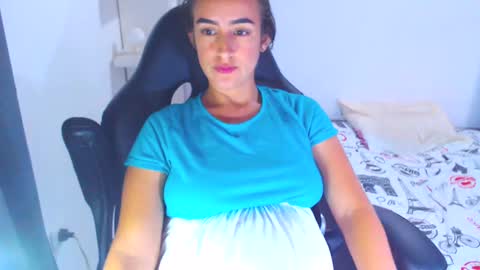 Snapshot of angie_dreamgirl chatting on 01/23/25, 01:45 IG angie dreamgirl01 online show from 01/23/25, 01:45